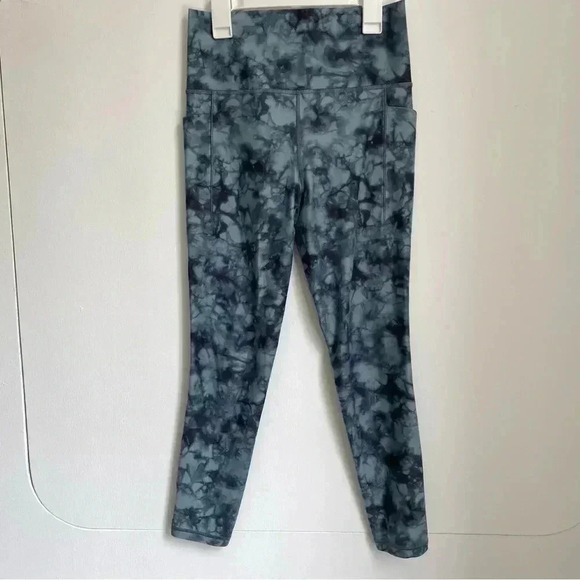 ATHLETA TIE DYE SALUTATION 7/8 TIGHT IN POWERVITA Size Small - Picture 2 of 4